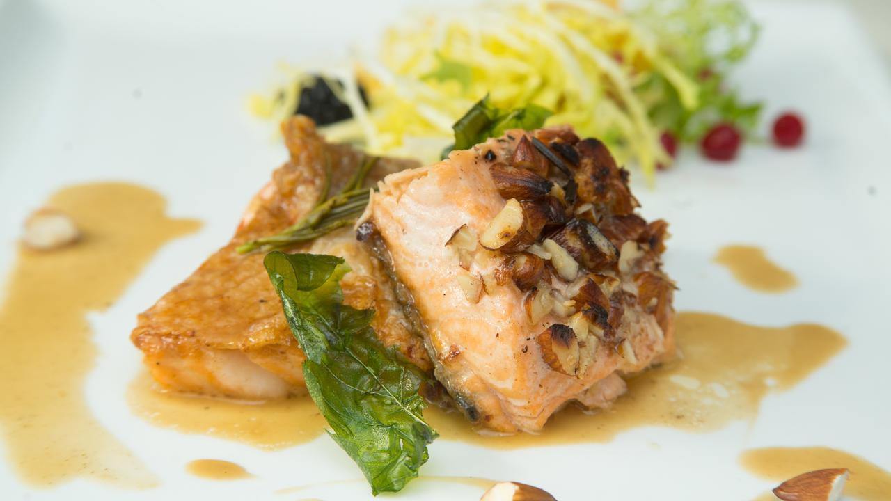 Hotel Restaurant La Piazza Valkenburg aan de Geul Ngoại thất bức ảnh